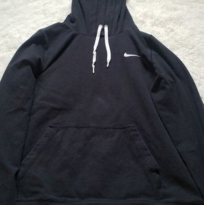 black nike pullover